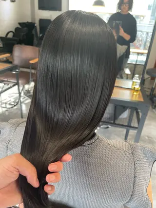 セミロング 髪質改善／レイヤー /柔らかさ/清水のヘアスタイル