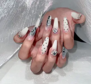 カラー RUBY NAIL SPAのネイルデザイン