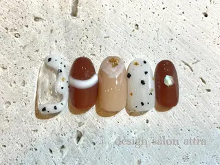 ネイル 根津 綾子のネイルデザイン