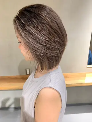 ショート カラー mizuki /ケアブリーチのヘアスタイル