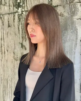 ミディアム カラー 磯　亜由香 🌷ブリーチのヘアスタイル