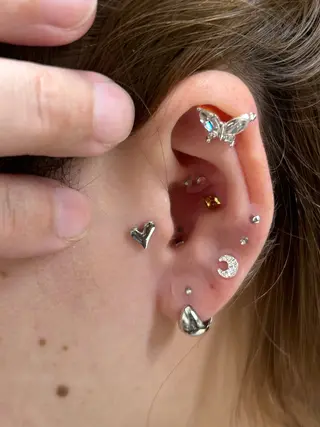 リフュージュ所属・リフュージュ隠れ家 八王子の眉毛・アイブロウイメージ