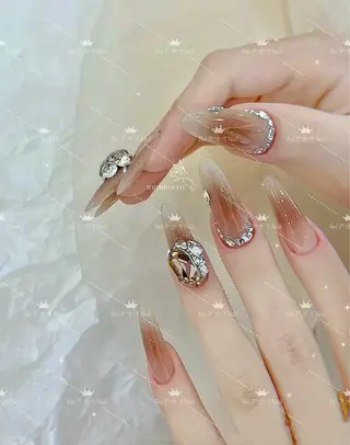 ネイル LEDアイラッシュ ∩_∩アオイのマツエク・マツパデザイン