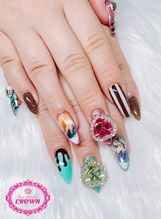 ネイル CROWN プライベートサロンのネイルデザイン