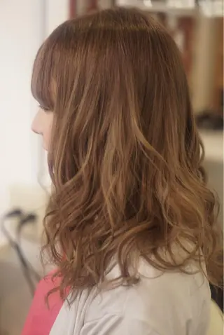 ミディアム セミロング ロング カラー 枝毛カット＆髪質改善 満足NO.1岡しゃんのヘアスタイル