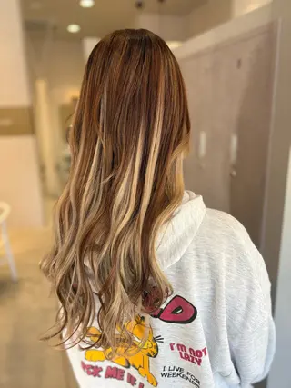 セミロング 小澤 璃奈のヘアスタイル