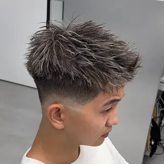 カラー メンズ 💋ホワイトメッシュ /パーマ/メンズ💋のヘアスタイル