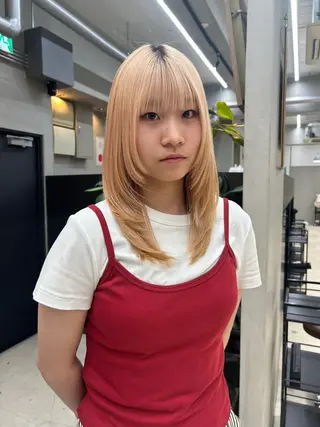 ミディアム カット　パーマ ／シオンのヘアスタイル