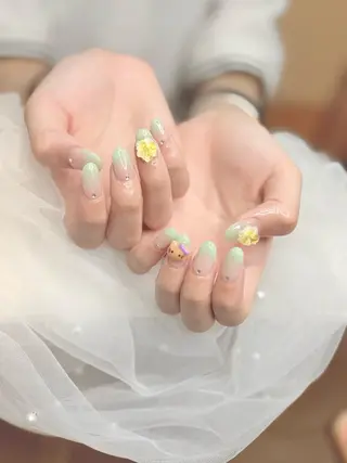 ネイル 💐Lumière 🩵かわちゃん💅のネイルデザイン