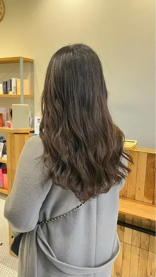 パーマ 韓国レイヤーカット/ ハイトーン/マアヤのヘアスタイル