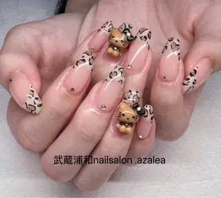 ネイル R inのネイルデザイン