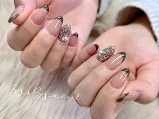 ミディアム SyiSyu なんば本店のネイルデザイン