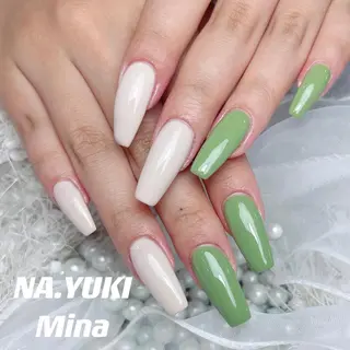 ネイル 🦋 Queenieのネイルデザイン