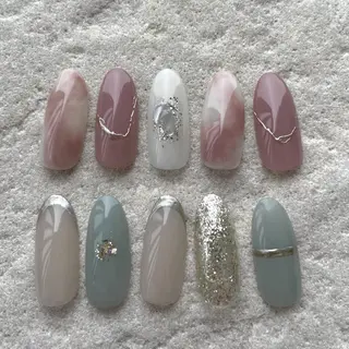 ネイル May.by Charme  Hのネイルデザイン