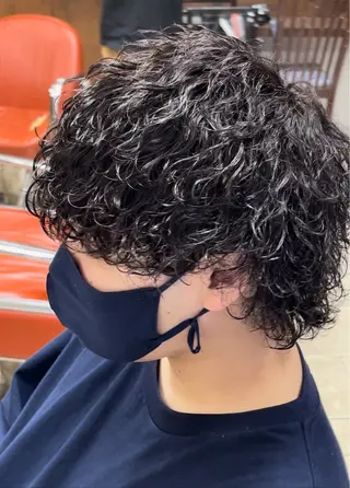 パーマ メンズ 坂本 雄平のヘアスタイル