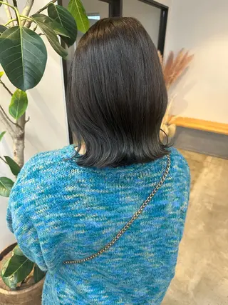 ミディアム カラー yuika .のヘアスタイル