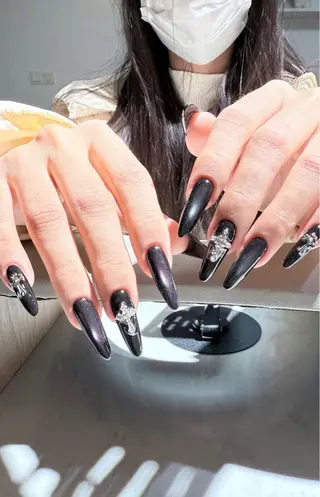 カラー U.mi Nail Salonのネイルデザイン
