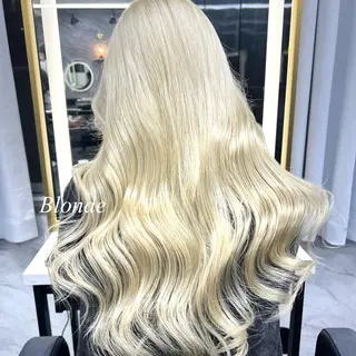 ロング カラー シールエクステ特化 ハイトーン、NANAのヘアスタイル