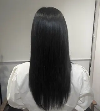 はしもとひより/ 艶カラー/ストレートのヘアスタイル