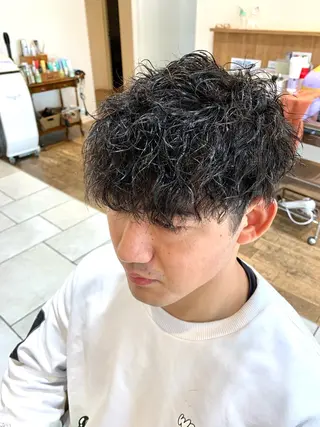 ショート パーマ メンズ NEUER BARBER所属・柏木 美優のヘアスタイル