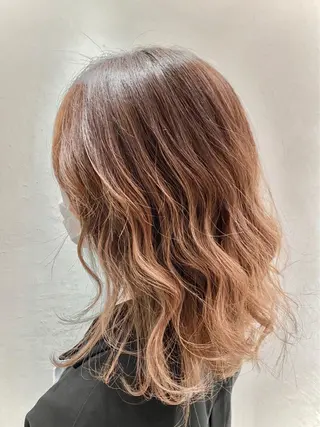 ミディアム カラー Carina所属・セン北徒歩５分 キシタクのヘアスタイル