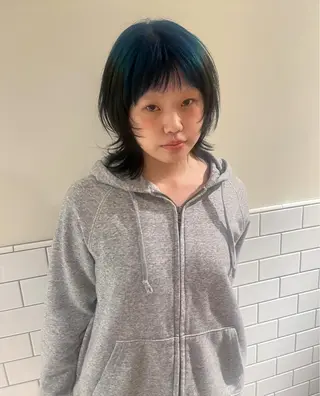 ミディアム カラー 🦮shiori アイドルオタク🦮のヘアスタイル