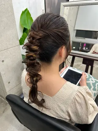 ヘアアレンジ 透明感カラー・ 髪質改善🩵イケダのヘアスタイル