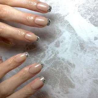 ネイル repos~ルポ~所属・里見 麗のネイルデザイン