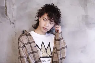 ショート カラー パーマ メンズ 飯田 祥哉のヘアスタイル