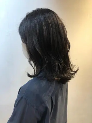 ミディアム カラー あずまぐち めぐみのヘアスタイル