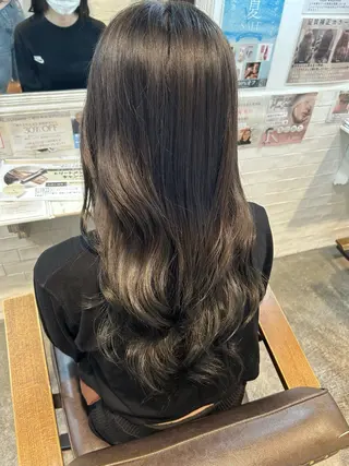 カラー 中島 花彩のヘアスタイル