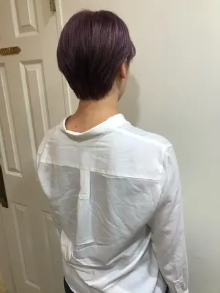 ショート カラー MIOベージュカラー 柔らかいカラーのヘアスタイル