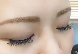 マツエク・マツパ 眉毛まつ毛専門店 uralogeのマツエク・マツパデザイン