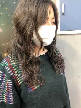 ロング パーマ 長井 美佳のヘアスタイル