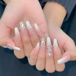 ネイル Queens 榊 まおのネイルデザイン