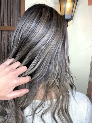 ロング カラー パーマ ヘアアレンジ メンズ キッズ ネイル マツエク・マツパ 髪質改善 艶髪🔵ﾌｾﾅｵﾔのヘアスタイル