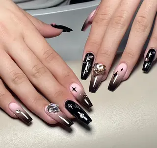 ネイル Queens マオのネイルデザイン