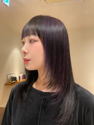 ミディアム カラー リカ/ハイトーン ・オリーブ🍀のヘアスタイル