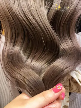 カラー vince gio 彩織のヘアスタイル