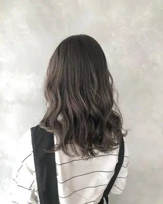 セミロング カラー 艶カラー×似合わせ カットshihomiのヘアスタイル