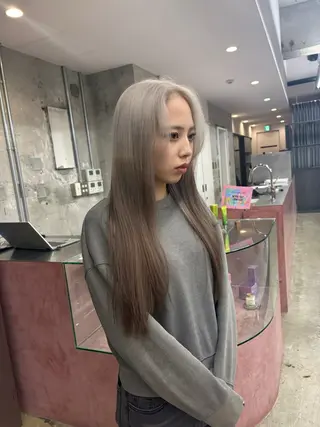 ロング 鈴木瑛里／ブロンド ベージュ／男女のヘアスタイル