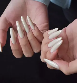 ネイル パラジェル＆フィルイン取り扱いサロンSol Nail所属・Sol Nail ミネのネイルデザイン