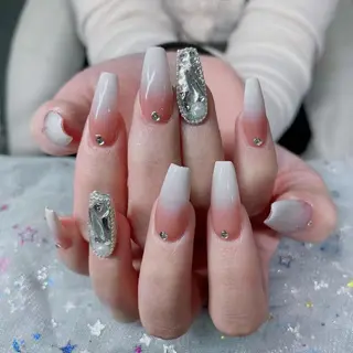 ネイル Queens みなみのネイルデザイン