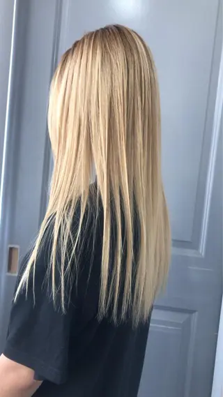 セミロング カラー suvvy hairsalonのヘアスタイル