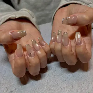 ネイル ⠀ loggy.のネイルデザイン