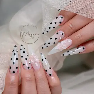 ネイル Maggie Nail🦩のネイルデザイン