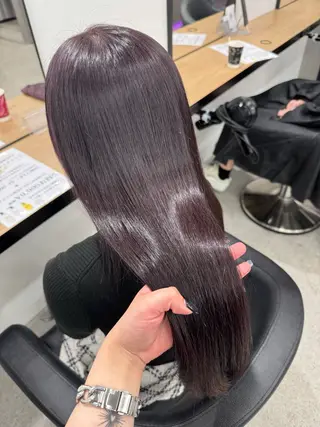 ロング カラー 暗髪🩶ラベンダー/ ブルー/ユウナ🤍のヘアスタイル