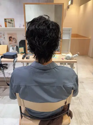 パーマ メンズ 吉田 絵梨奈のヘアスタイル