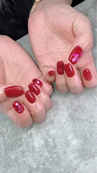 ネイル haleyume所属・shino🌟 痛ネイルのネイルデザイン