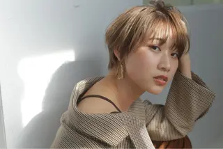 ショート カラー 保子 祐里香のヘアスタイル